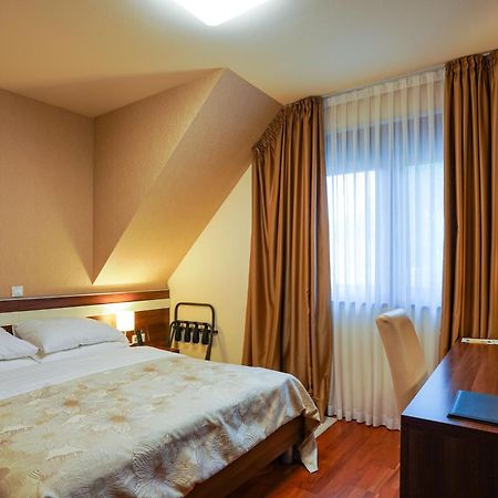 Hotel Degenija Seliste Dreznicko Ngoại thất bức ảnh
