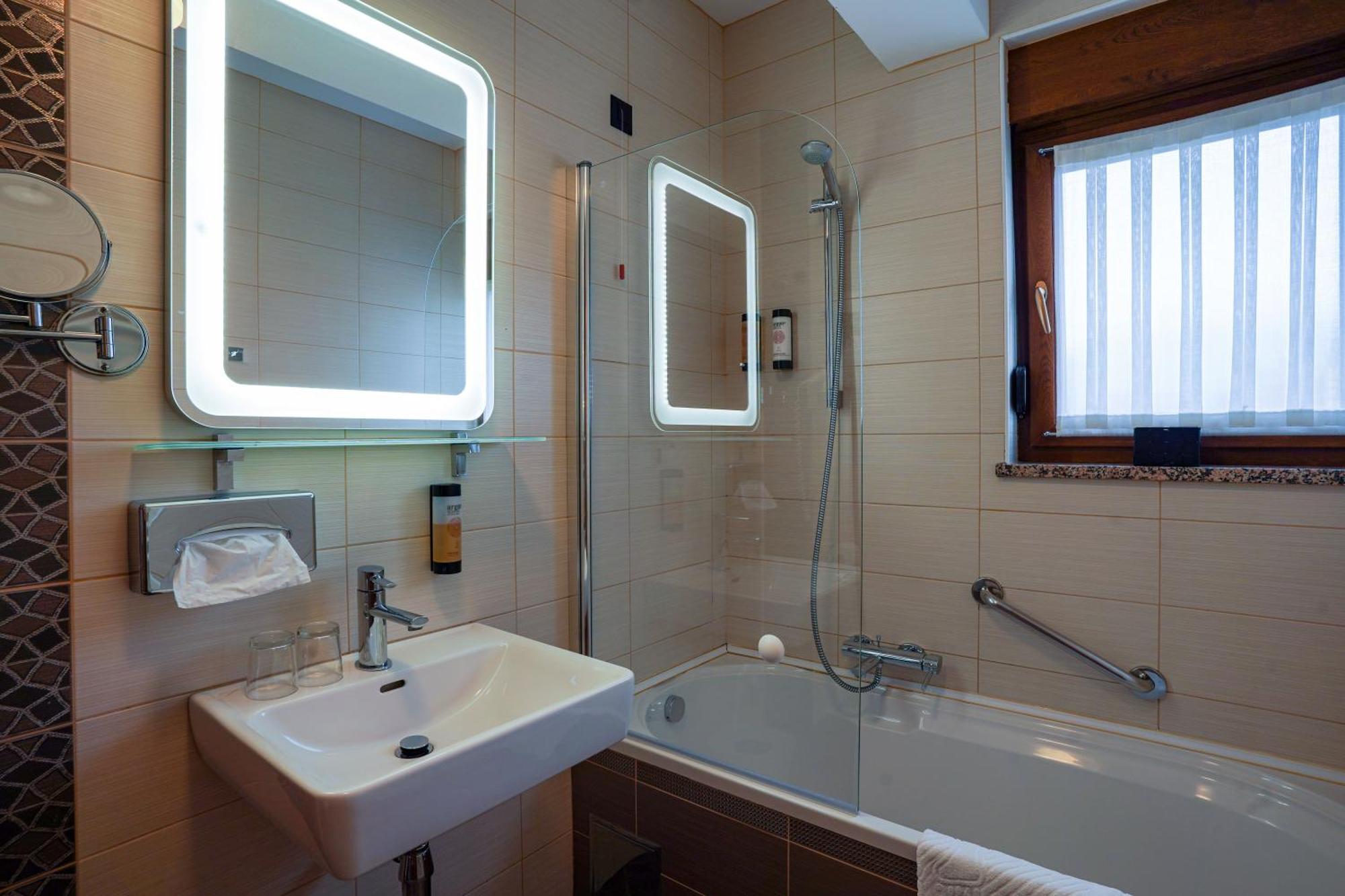 Hotel Degenija Seliste Dreznicko Ngoại thất bức ảnh
