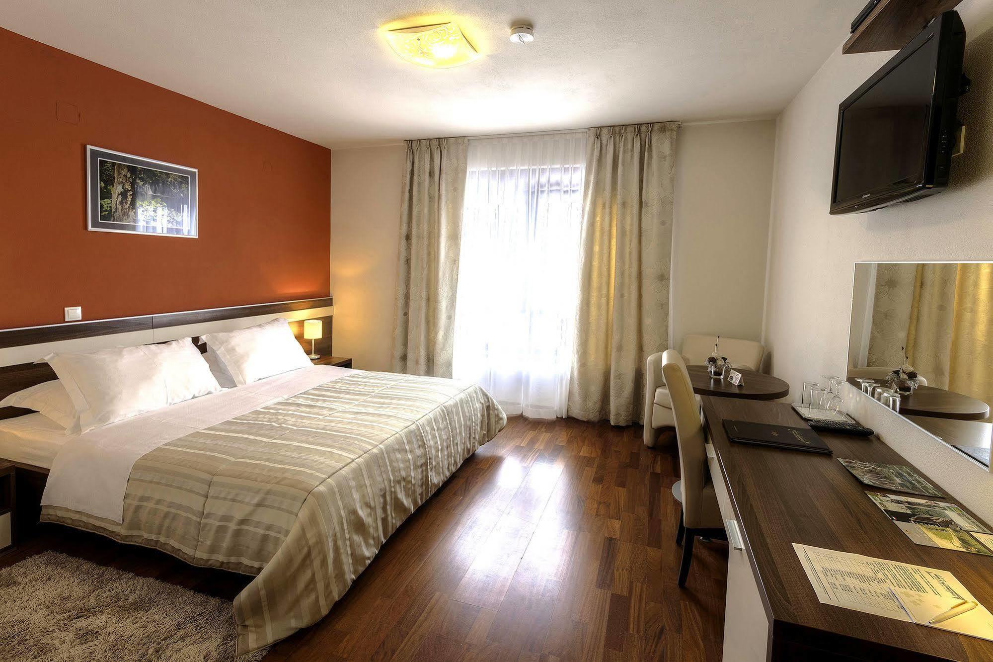Hotel Degenija Seliste Dreznicko Ngoại thất bức ảnh